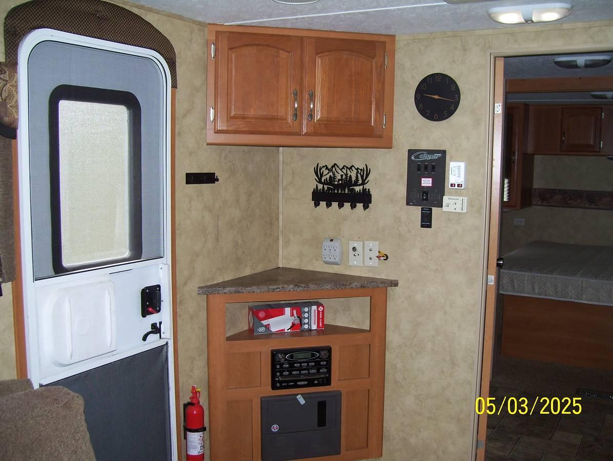 Used 2010 Keystone Cougar Travel Trailer