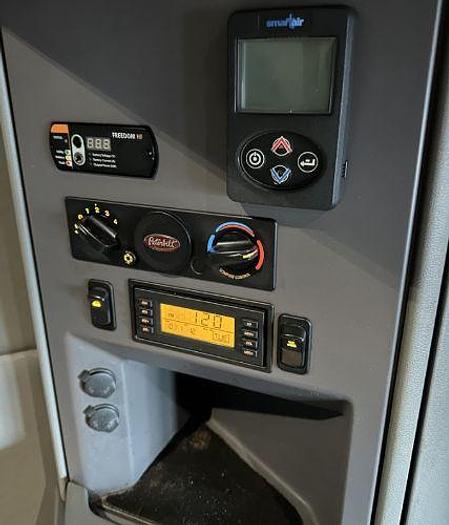 Used 2017 Peterbilt 579