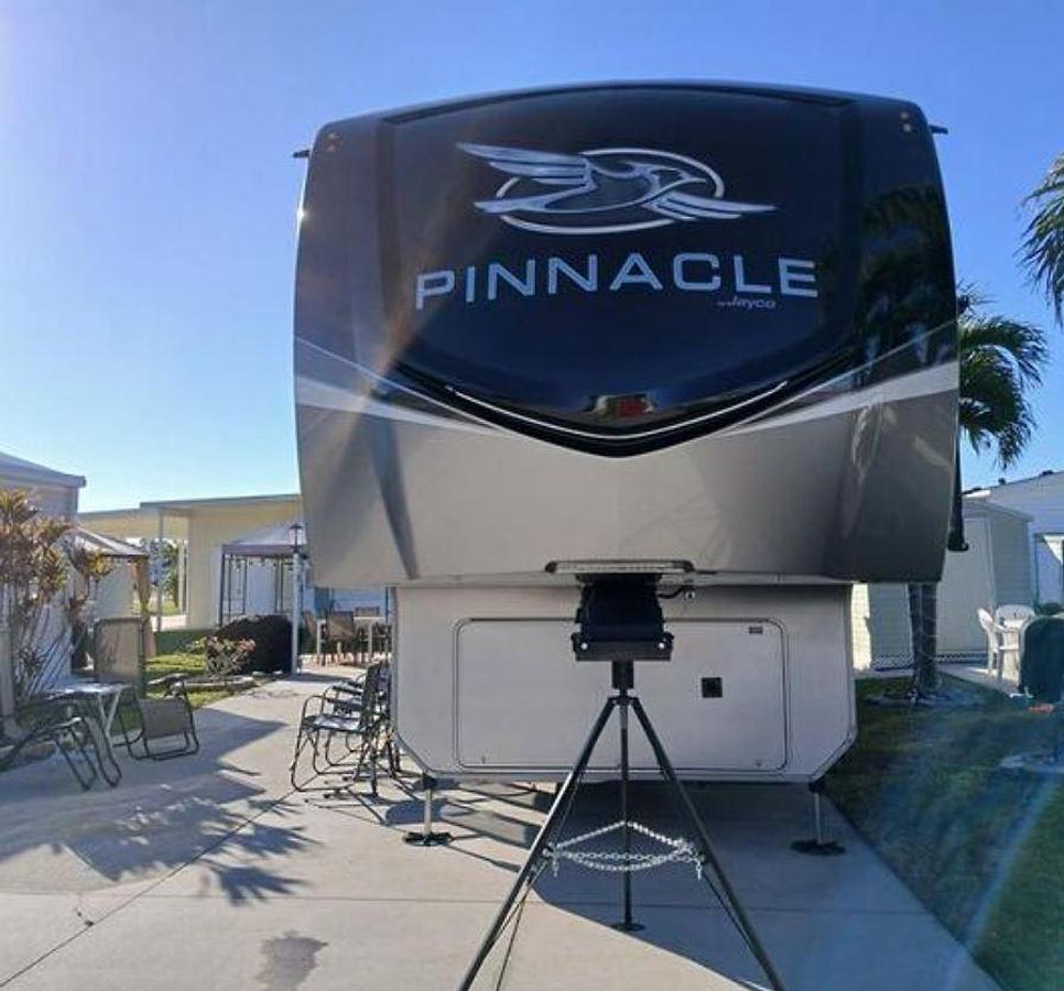 Used 2021 Jayco Pinnacle 36FBTS Fifth Wheel