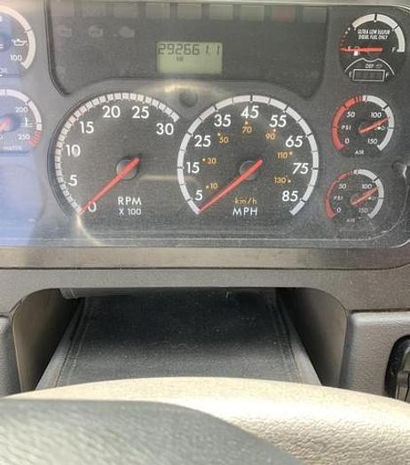 Used 2014 Freightliner Cascadia 113