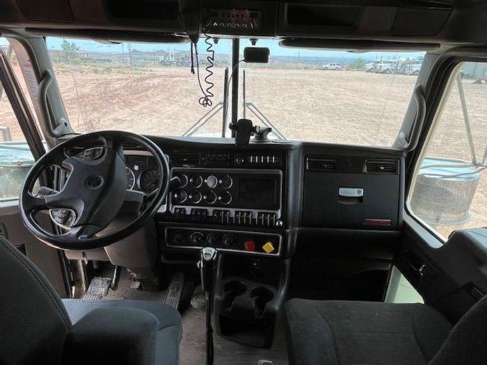 Used 2013 KENWORTH T800