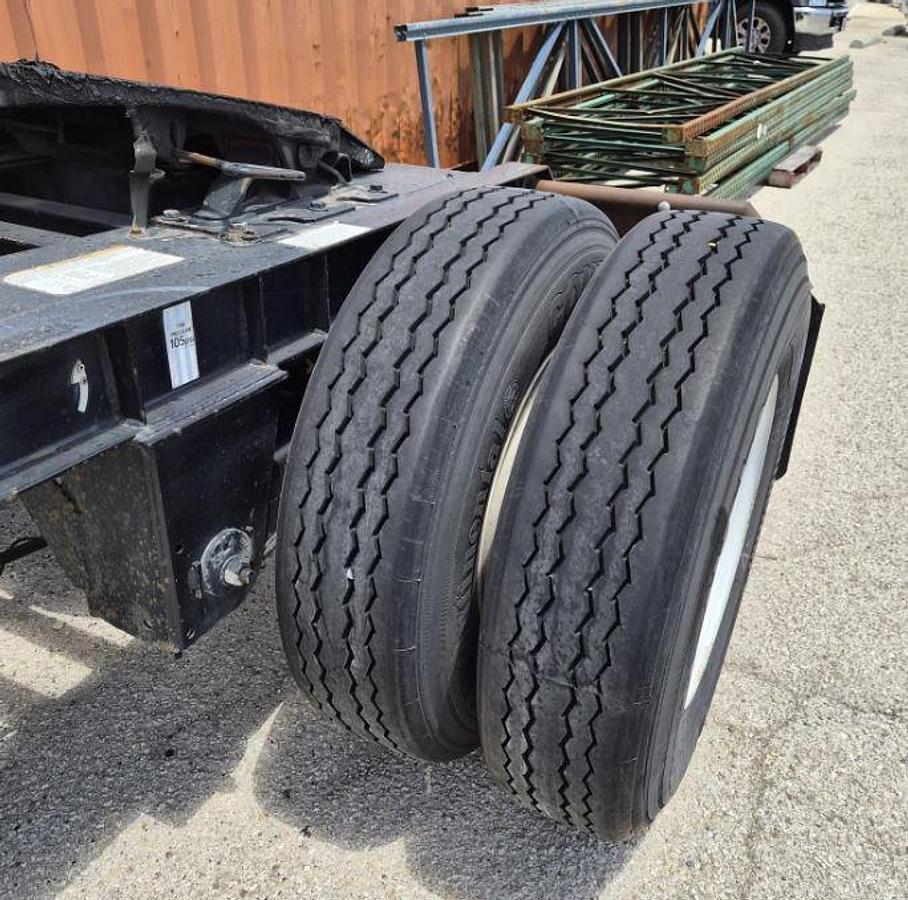 Used 2019 Great Dane 28 Ft Dry Van Pup Trailer with Liftgate
