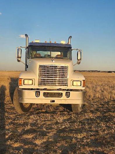 Used 2015 Mack PINNACLE CHU613