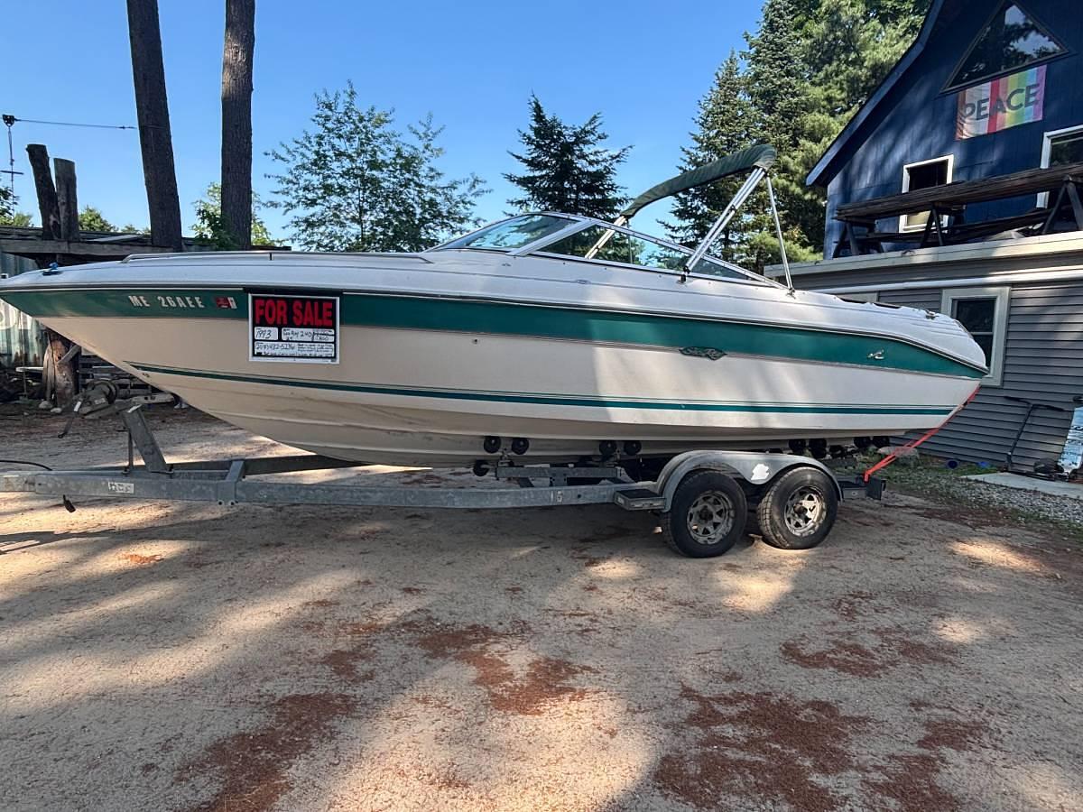 Used 1993 Sea Ray 240 Deck Boat