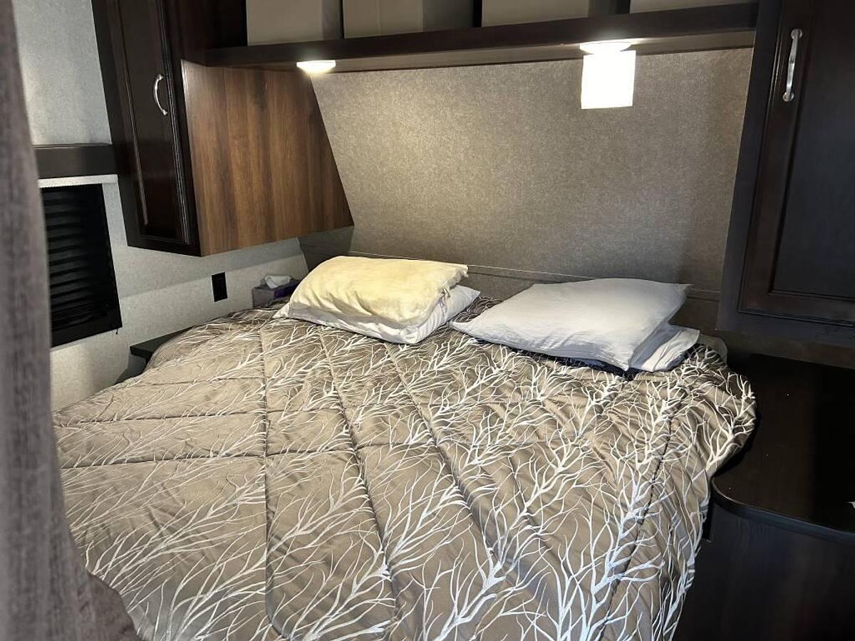 Used 2018 Jayco Jay Flight 28BHS Travel Trailer