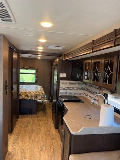 Used 2017 Thor Motor Coach Hurricane 29M