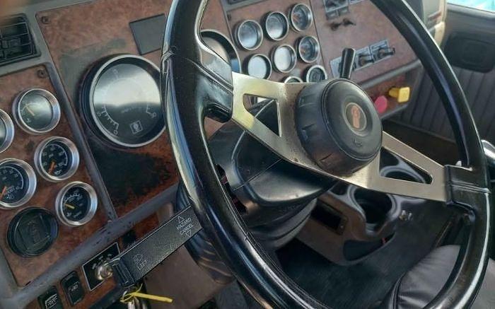 Used 2002 KENWORTH T880