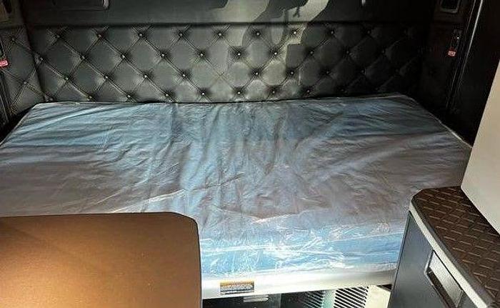 Used 2022 KENWORTH T680