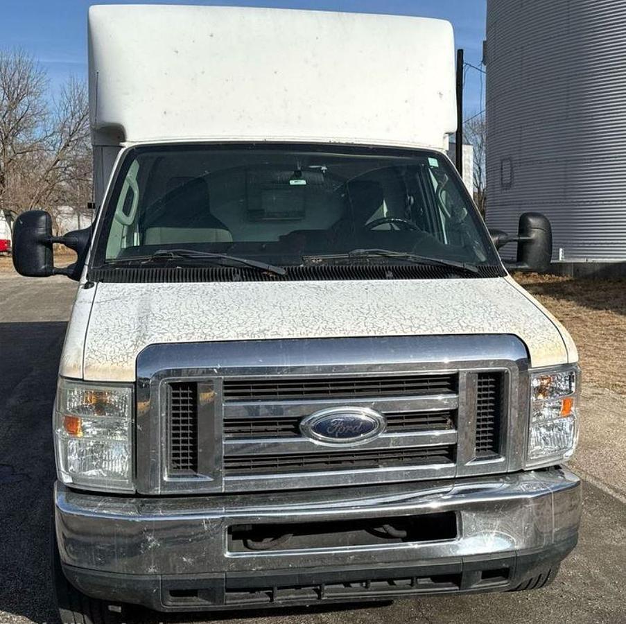 Used 2012 Ford E350 Super Duty Box Truck