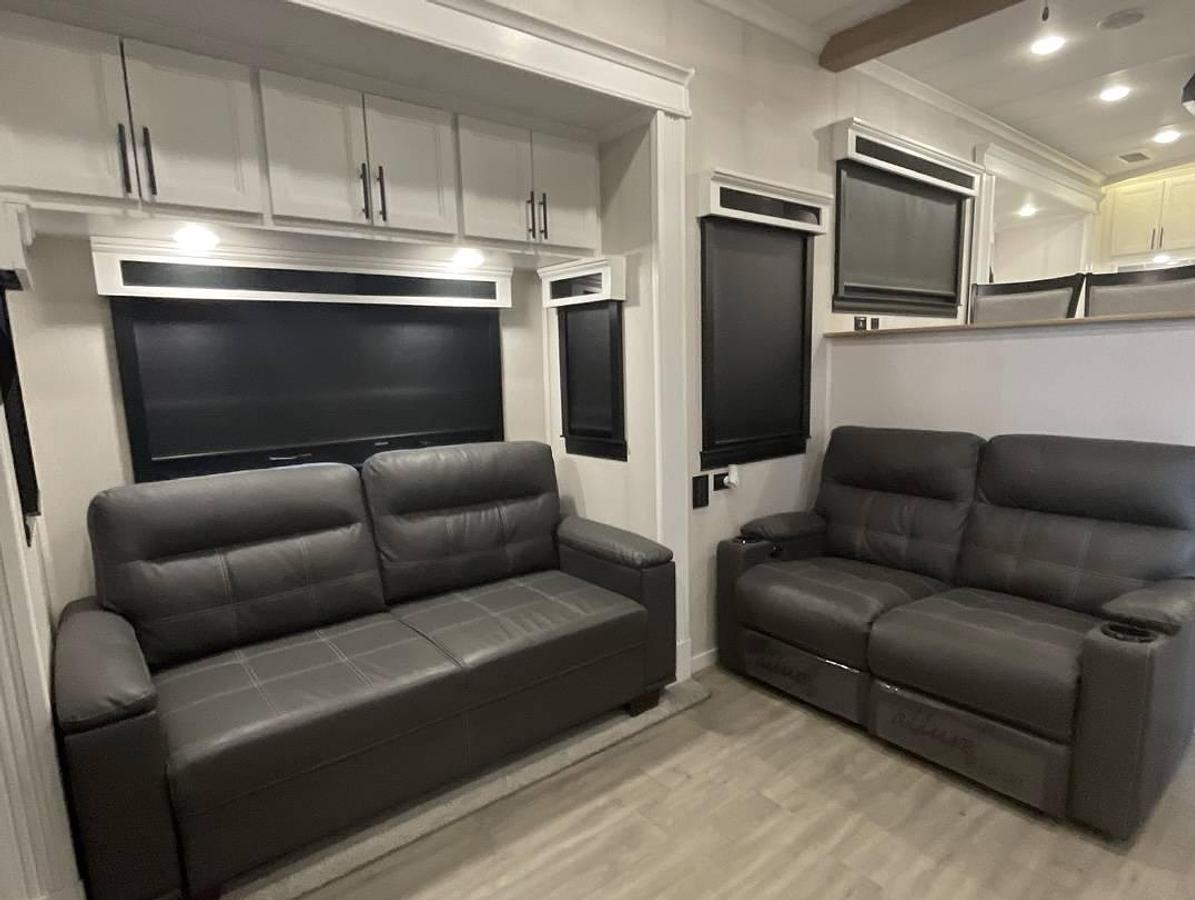 Used 2022 Forest River Riverstone Legacy 391FSK