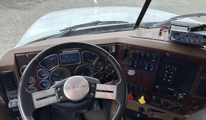 Used 2015 MACK GRANITE GU713