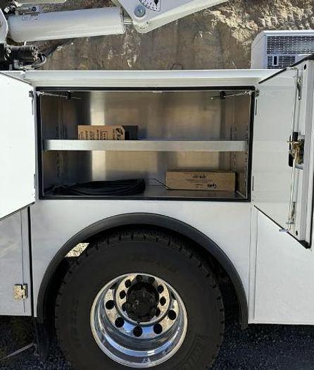 Used 2023 Freightliner BUSINESS CLASS M2 106