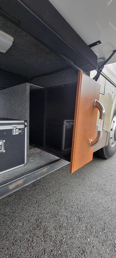 Used 2009 Country Coach Allure 470