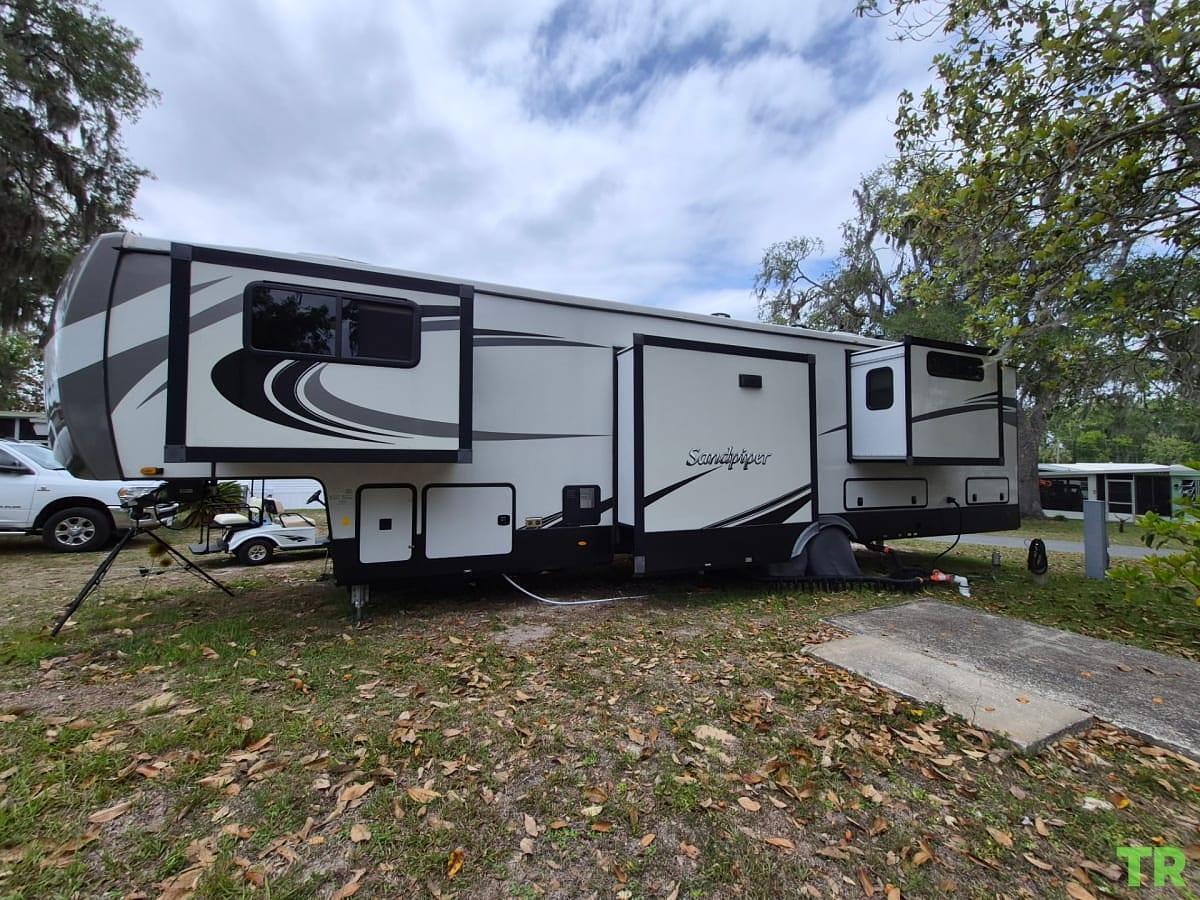 Used 2022 Forest River Sandpiper Luxury 391FLRB