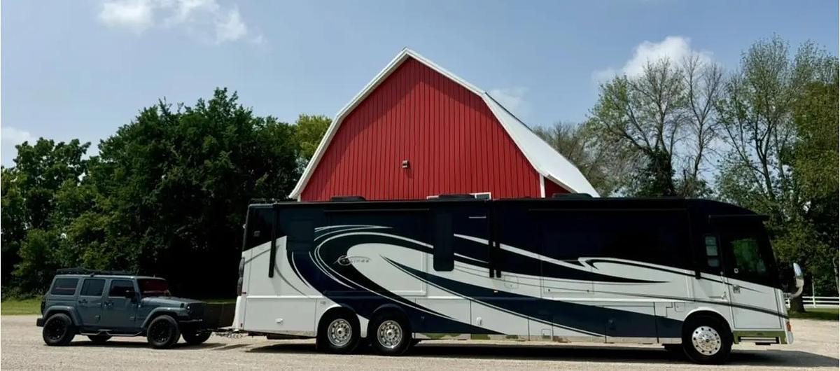 Used 2015 Winnebago Itasca Ellipse 42HD