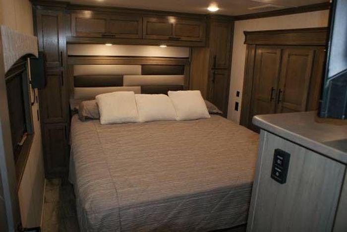 Used 2021 Forest River Riverstone Legacy 42FSKG