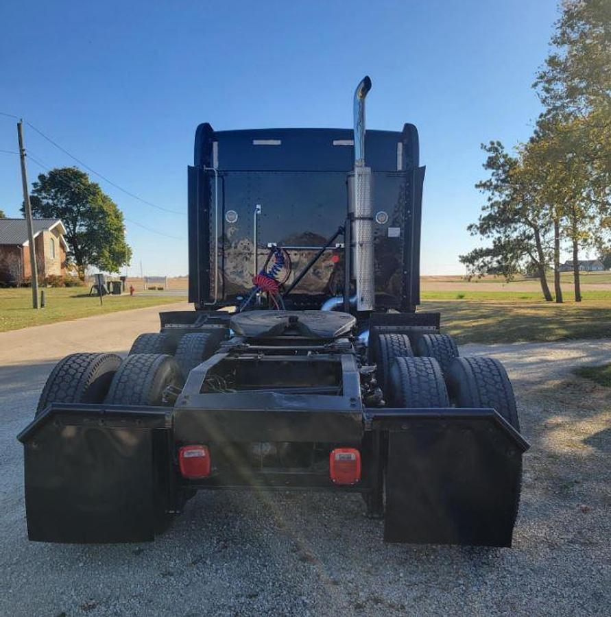 Used 2005 Peterbilt 387