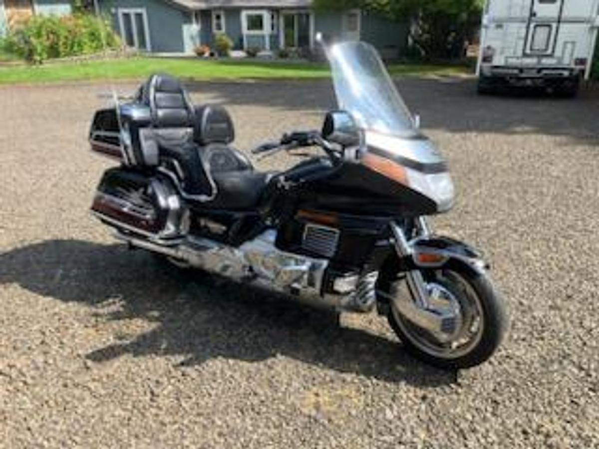 Used 1993 Honda Goldwing Aspencade 1500 GL and Time Out Trailer