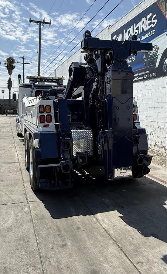 Used 2012 Peterbilt 388 Wrecker Tow Truck