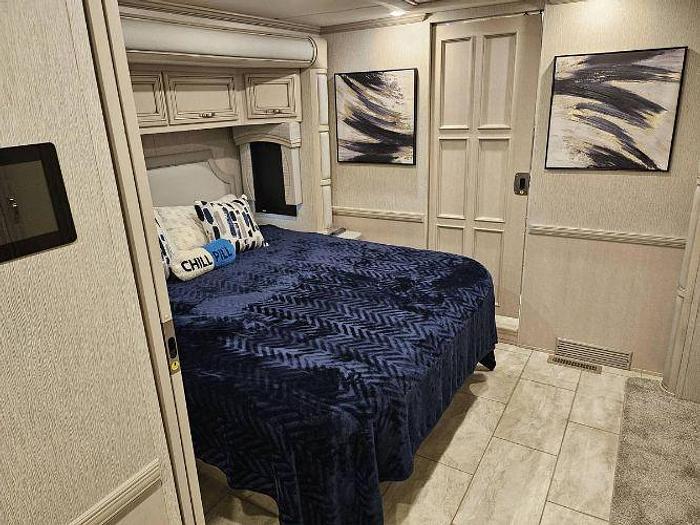 Used 2023 Newmar Kountry Star 4037