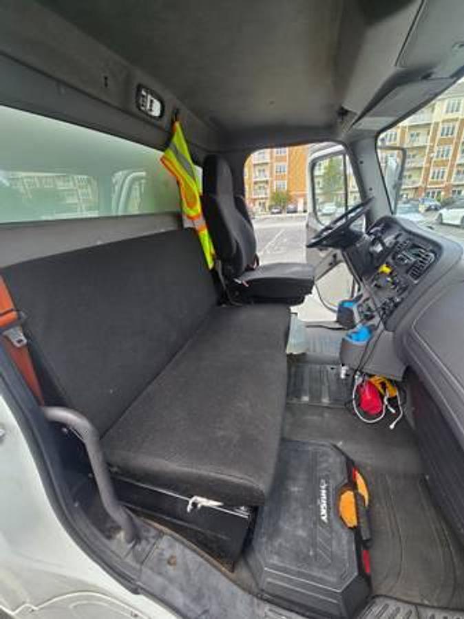 Used 2016 Freightliner M2 106