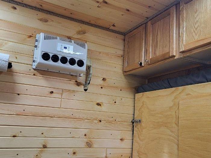 Used 2022 Peterbilt 389 Toterhome