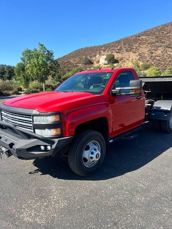 Used 2015 Chevrolet Silverado 3500 with Fifth Wheel Attachment