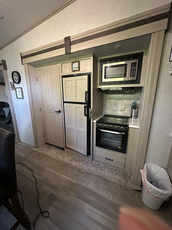 Used 2021 Forest River Rockwood Ultra Lite 2898KS