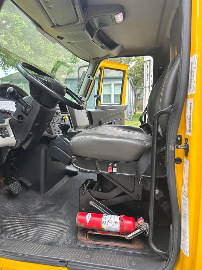 Used 2016 International 4300 – 26' Box Truck – 3,300 LB Liftgate – Allison Automatic – Air Ride