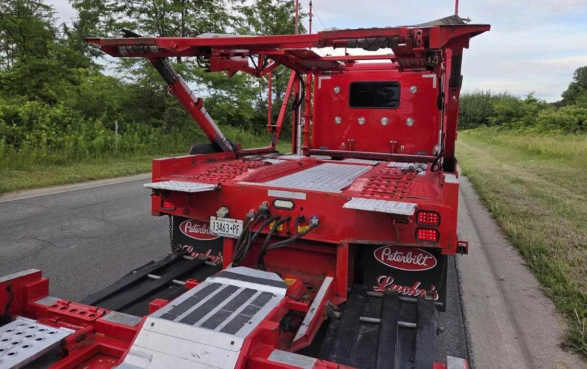 Used 2021 Peterbilt 389