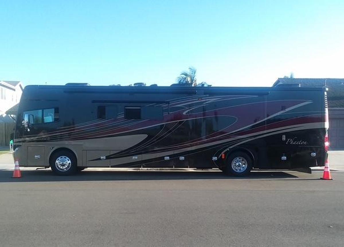 Used 2014 Tiffin Phaeton 40QBH