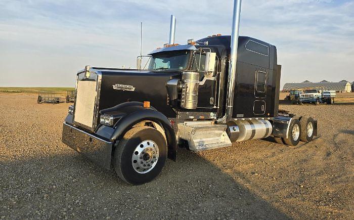 Used 2017 KENWORTH W900L