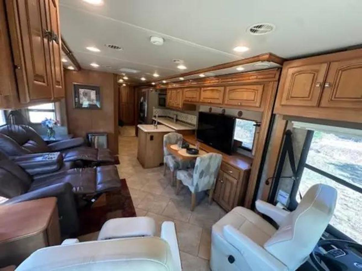 Used 2014 Winnebago Journey 34B Class A Motorhome