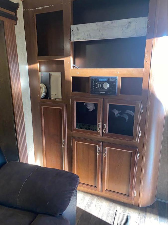 Used 2017 Avenger Pull-Behind RV
