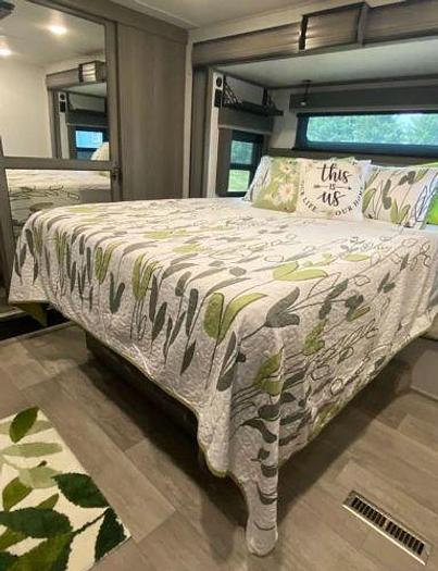 Used 2022 Keystone Montana Legacy 3781RL