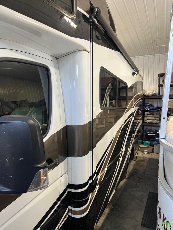 Used 2017 Winnebago View 25j
