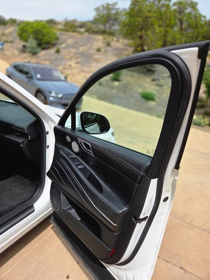 Used 2021 Genisis Gv80