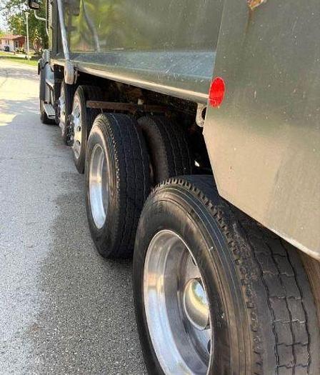 Used 2019 Freightliner 122SD