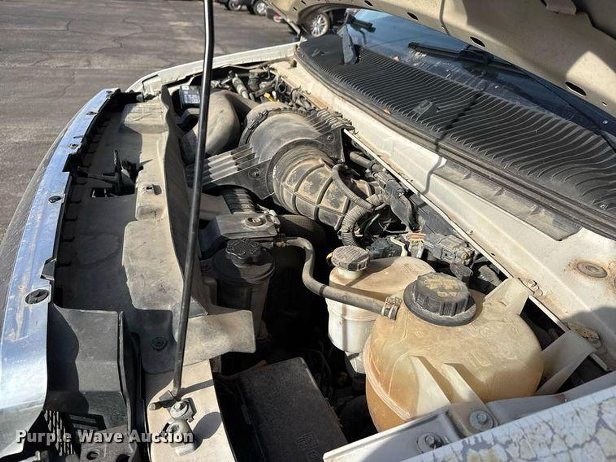 Used 2012 Ford E350 Super Duty Box Truck