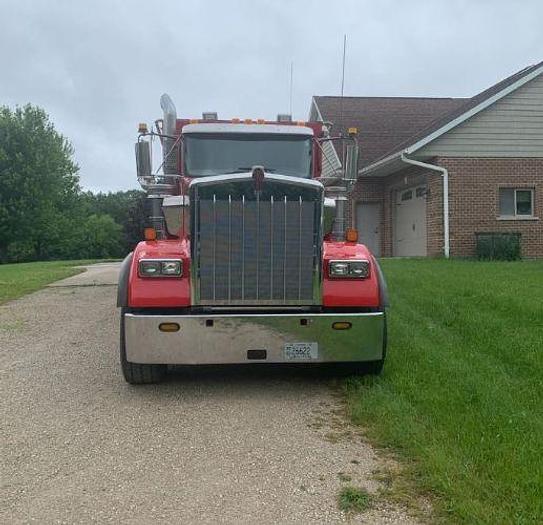 Used 2017 KENWORTH W900B Dump Truck
