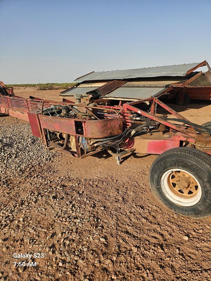 Used 1970 Pistachio Shaker and Catcher