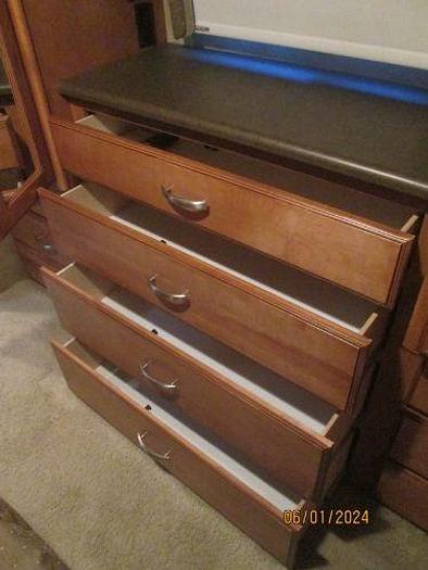 Used 2013 Winnebago Vista 30T