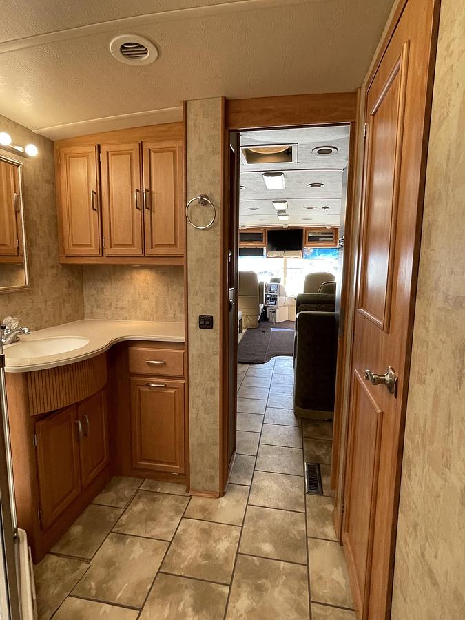 Used 2007 Winnebago Journey 34h