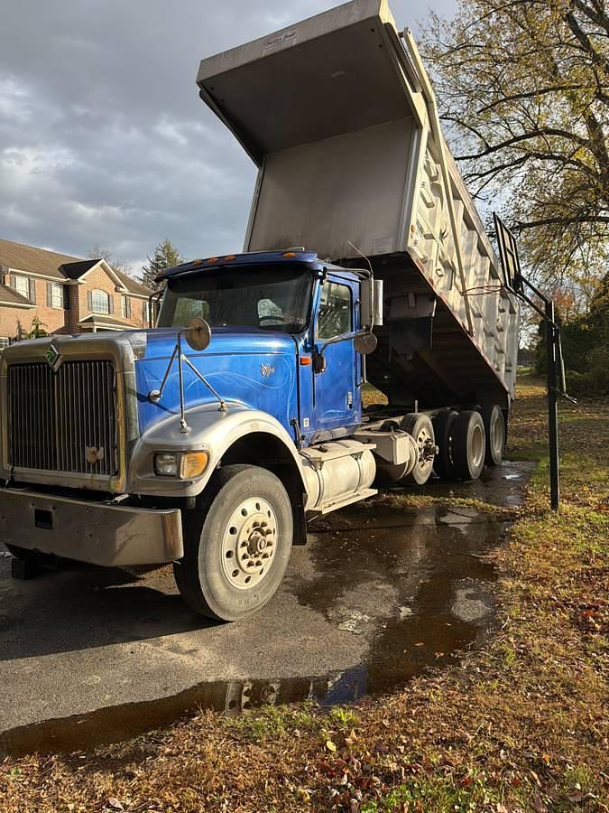 Used 2001 INTERNATIONAL EAGLE 99