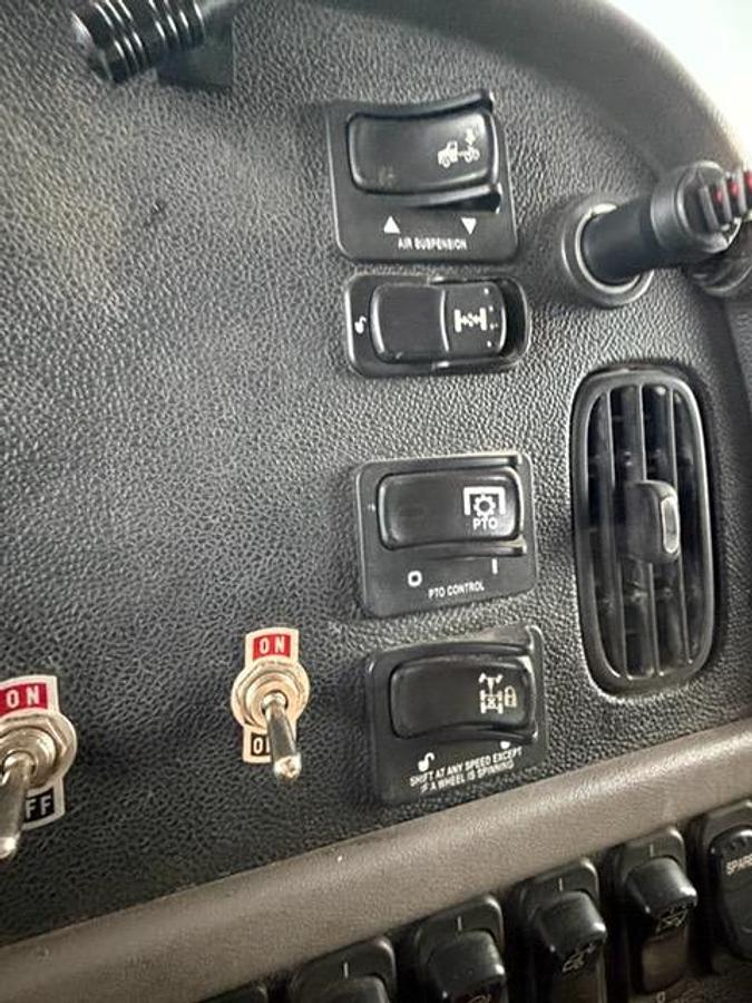 Used 2016 Peterbilt 367