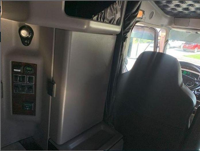 Used 2019 KENWORTH W900L