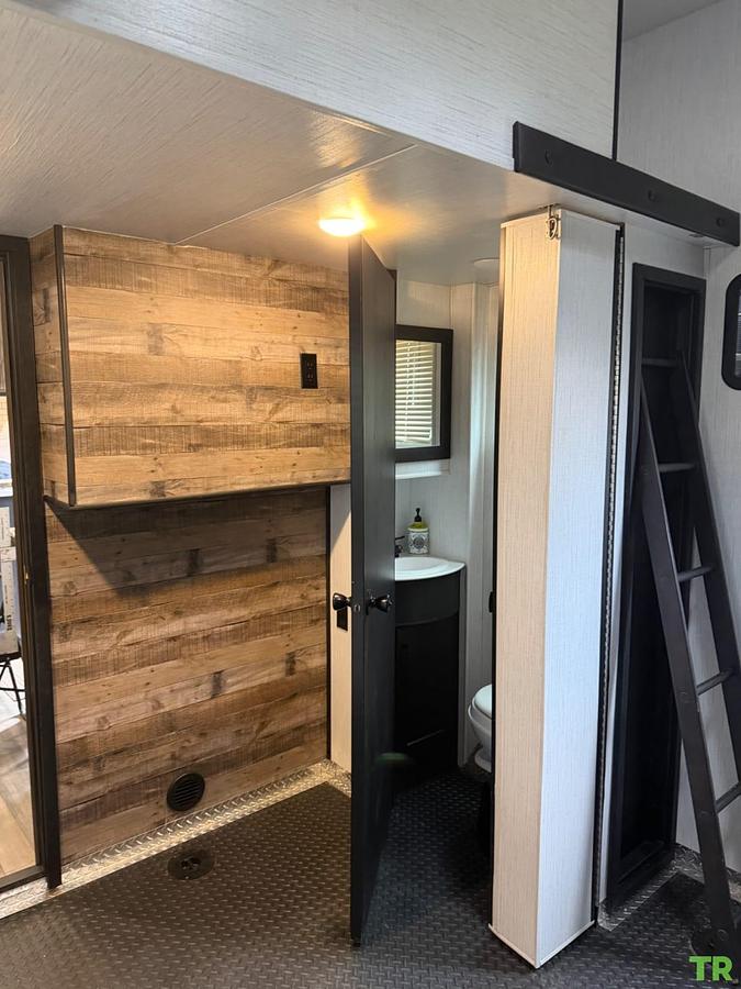 Used 2021 Heartland Gravity 3610 Fifth-Wheel Toy Hauler