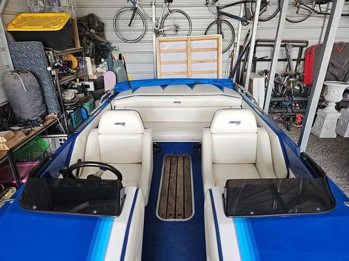 Used 1986 Commander Power Boat
