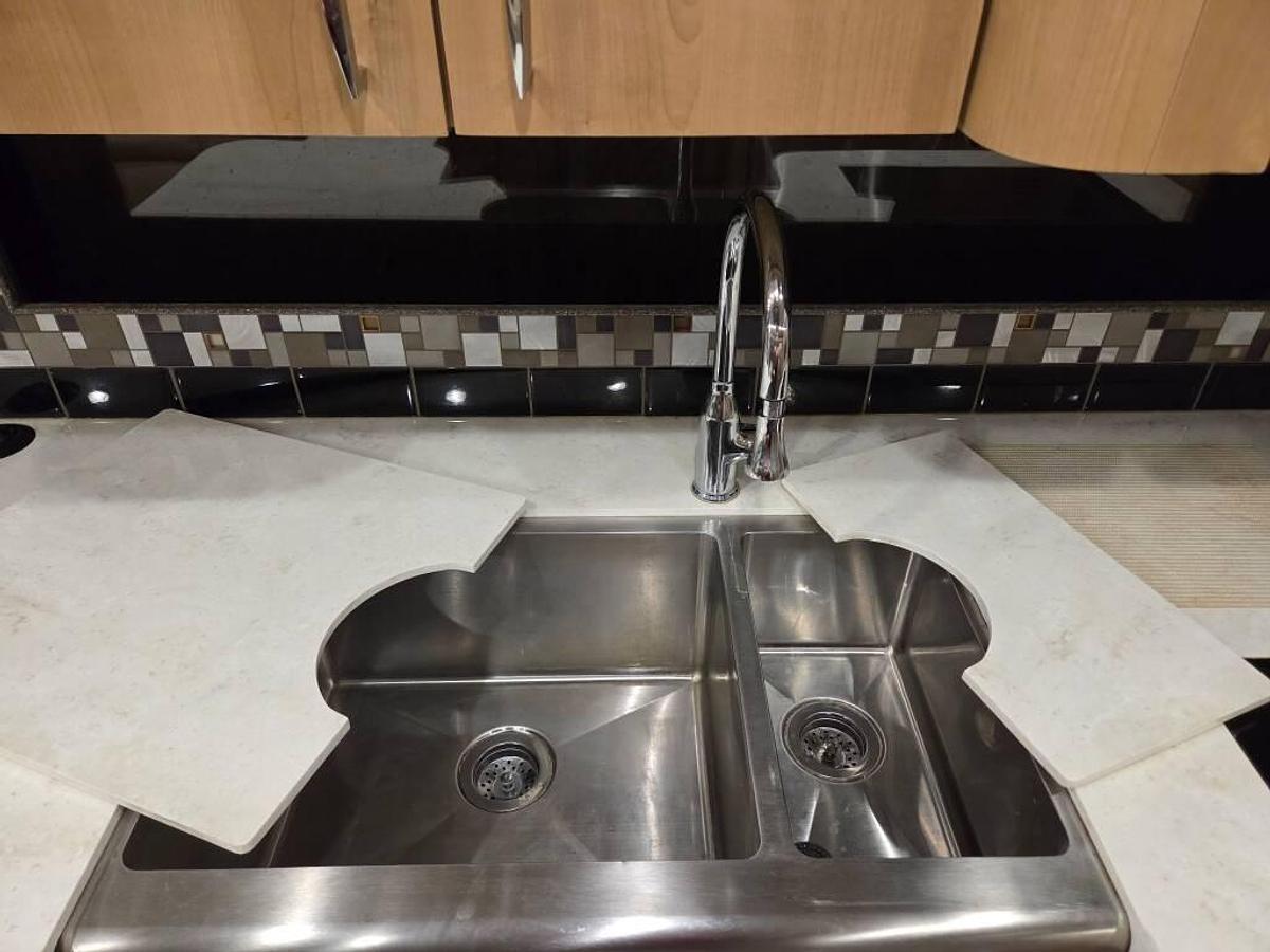 Used 2018 American Coach American Eagle 45A Class A Motorhome