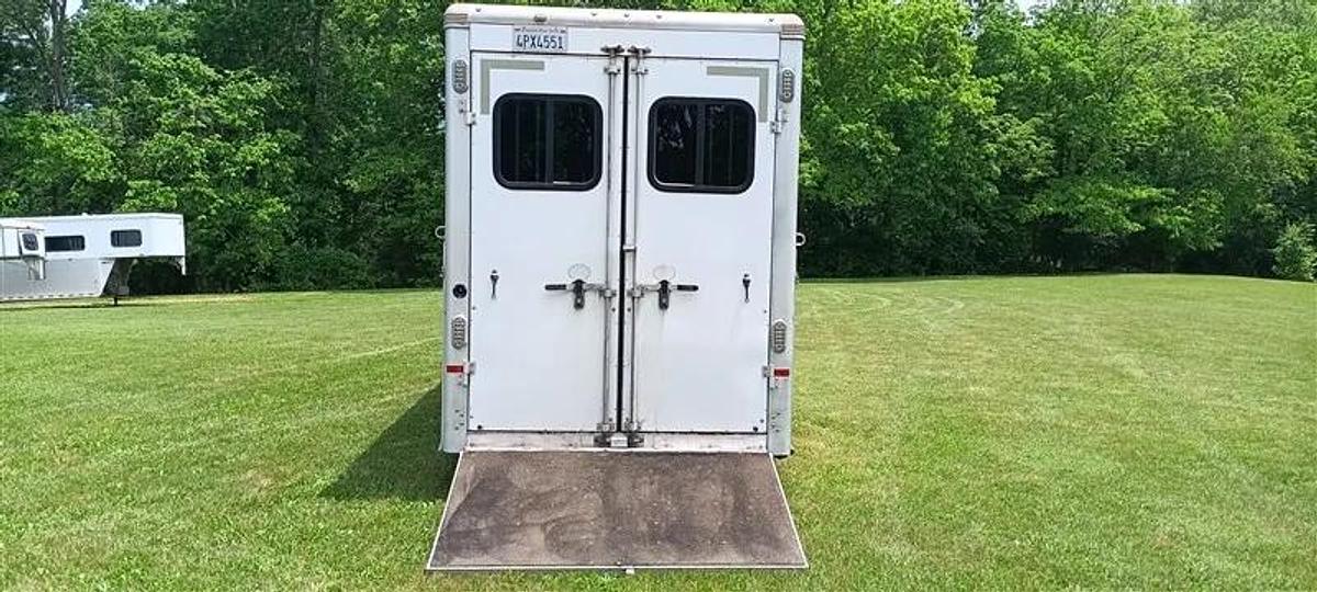 Used 2017 Sundowner Transporter 6 Horse